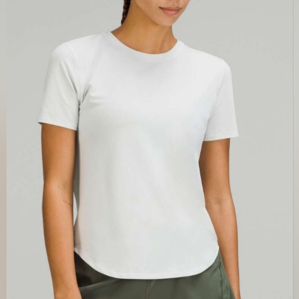 Lululemon High-Neck Running and Training T-Shirt Vapor (light gray) Size 4